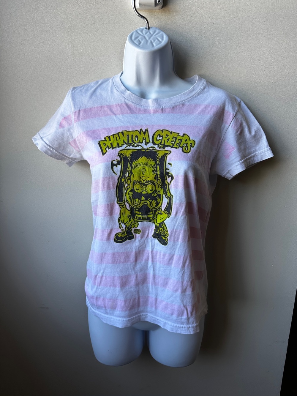 Rockin Jelly Bean Frosty Pop Phantom Creeps Graphic T Shirt Pink Stripe Horror
